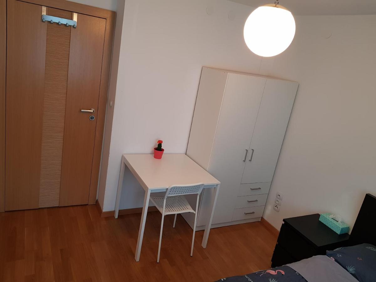 Mirrorroom Pl Citycenter Warsawa Bagian luar foto