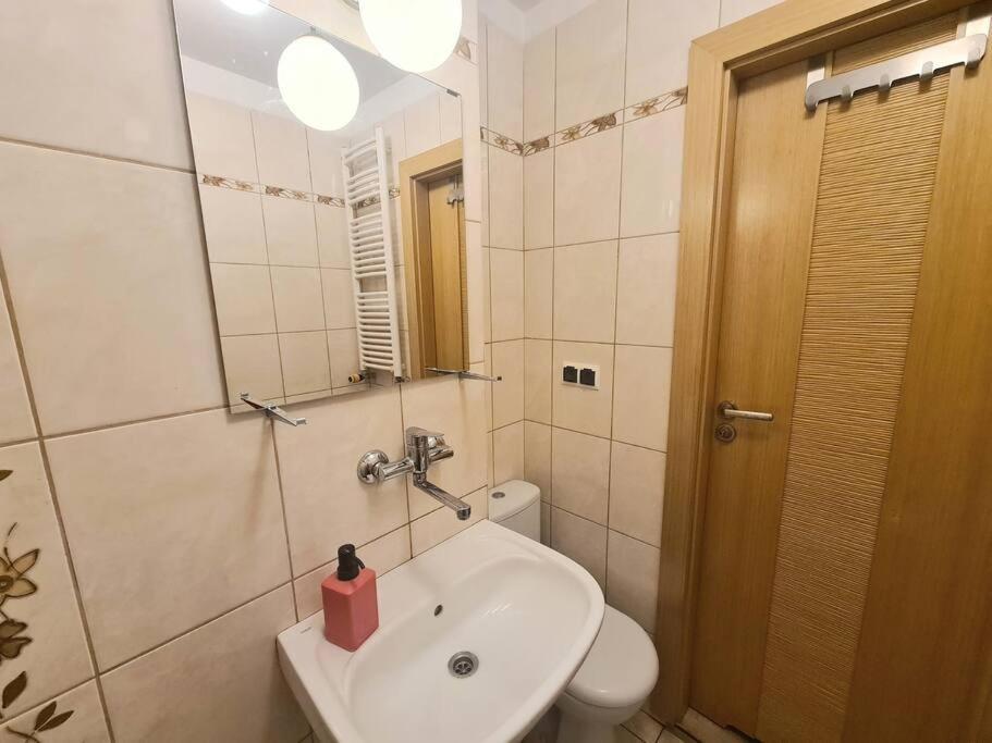 Mirrorroom Pl Citycenter Warsawa Bagian luar foto